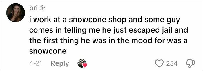 72 Creepiest Customer Encounters That Sent Chills Down Employees’ Spines