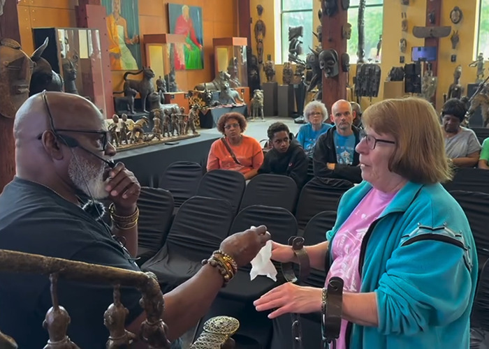 White Woman&#8217;s &#8220;Dramatic&#8221; Reaction To Being Shackled During African-American Museum Visit Goes Viral