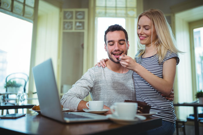 Guy Cheats On Pregnant Wife With Coworker, She’s Crushed As His Lover Has The Same Name As Her Baby