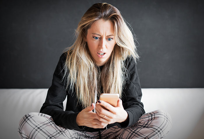 Woman Lets Sis Move In In Exchange For Babysitting, Flabbergasted After She Starts Complaining