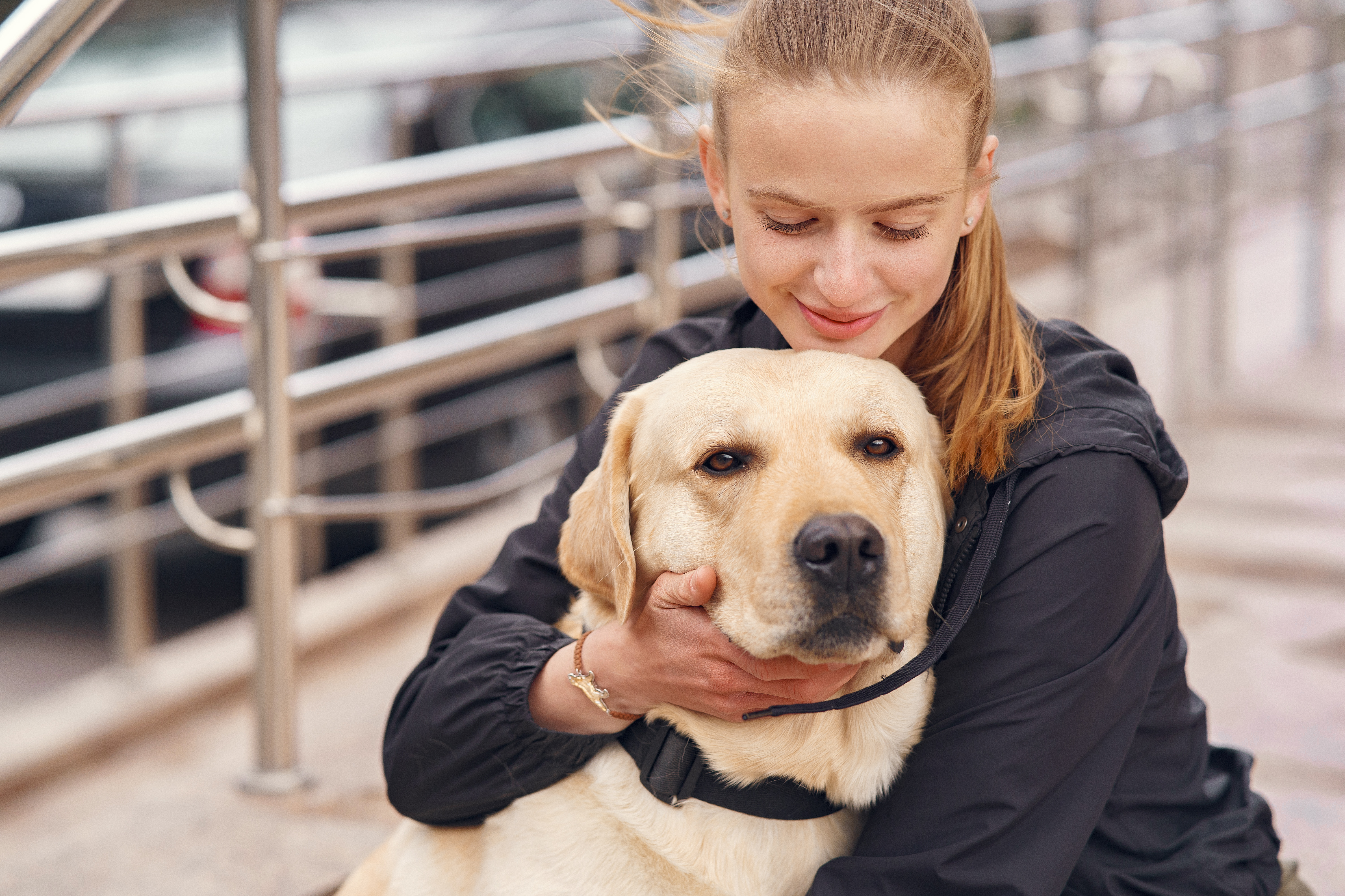 Woman Denies SIL’s Service Dog At Wedding To Protect Sister’s Health, Faces Family Uproar