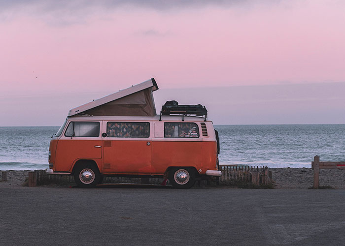 Woman Leaves To Live Her &#8220;Vanlife&#8221; Influencer Fantasy, Demands Family Takes Her Back When She Fails Miserably