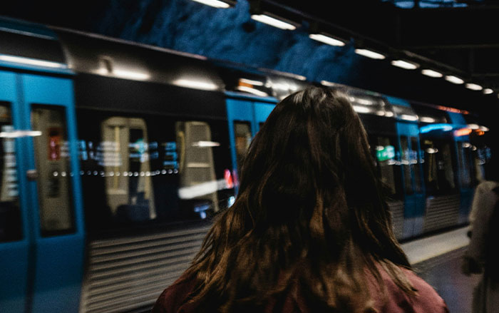 80 Things Men Do That Women Say Decide If They Can Trust Them Or Not