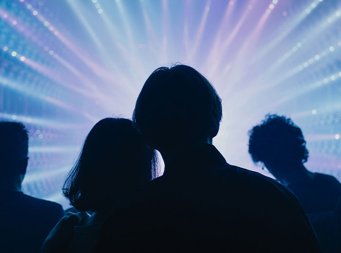 80 Things Men Do That Women Say Decide If They Can Trust Them Or Not