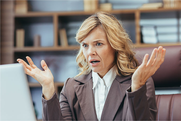 Office Karen Can’t Mind Her Own Business, Colleagues Watch As Karma Finally Comes For Her