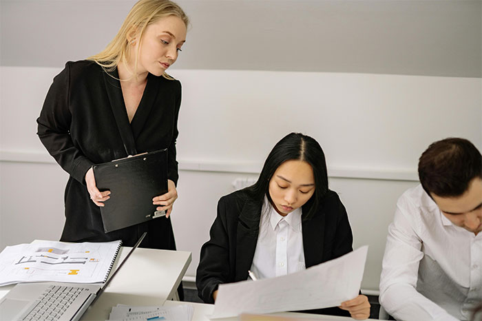 Office Karen Can’t Mind Her Own Business, Colleagues Watch As Karma Finally Comes For Her
