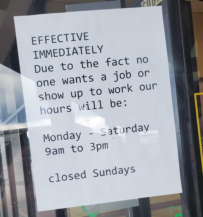 People Are Sharing Pics And Screenshots Of Why They Hate Their Boss