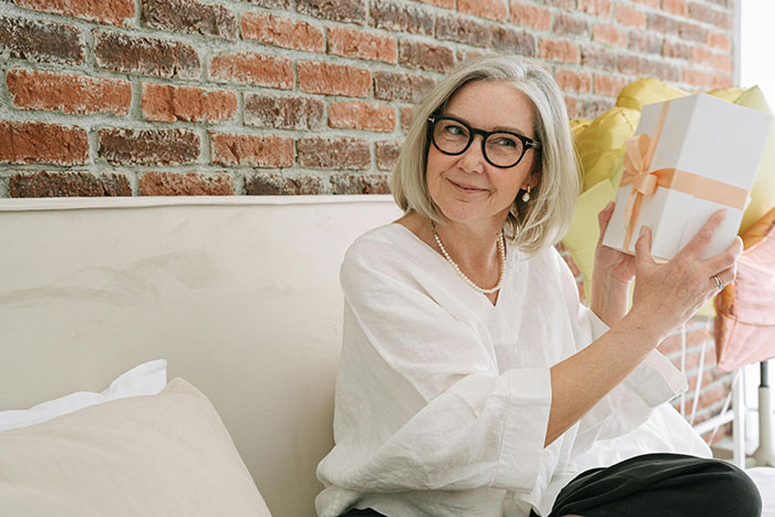 People Have Strong Opinions On Grandmas Having A Baby Shower To Celebrate Their New Status