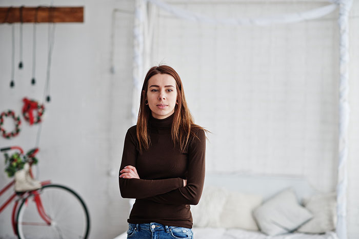 Woman Posts Photos Of Her Vacation, Struggling Sis Gets Mad Despite Making All The Wrong Choices