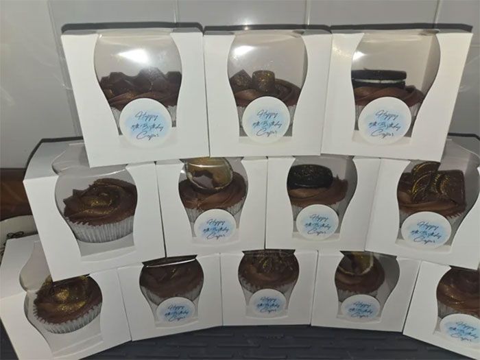 Mom Spends Hours Baking Cupcakes For Son’s Birthday, Is Furious After School&#8217;s Reaction