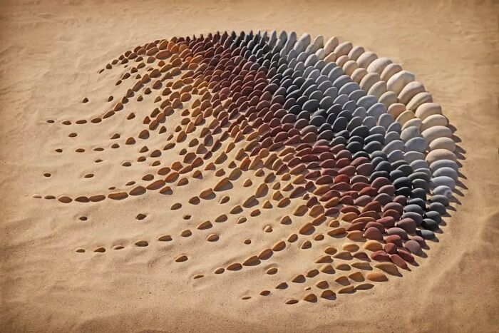 Unnaturally Natural Patterns: Artist Arranges Stones And Other Materials In Stunning Land Art (47 New Pics)
