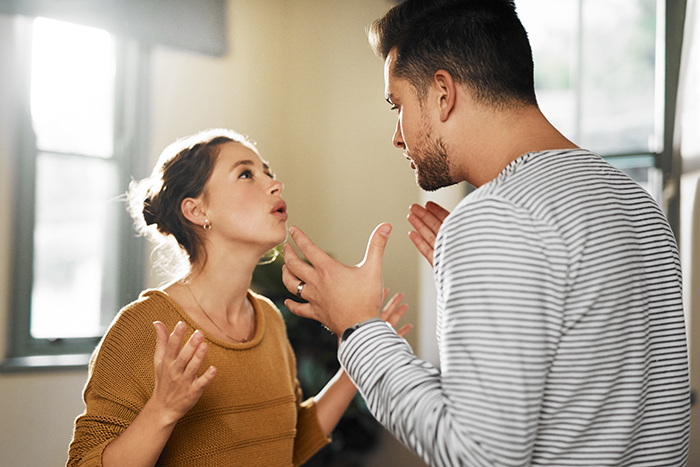 Man Tries To Prove Girlfriend’s Cheating By Snooping Her Phone In Secret, It Backfires Badly