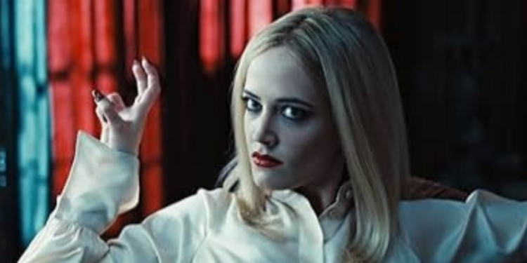 Eva Green in Dark Shadows