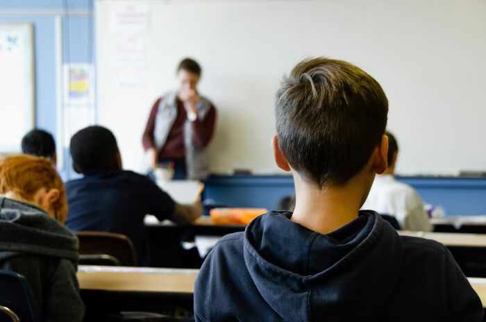 47 Times Teachers Surprised Students With Funny Jokes, Savage Roasts, And Other Iconic Comments