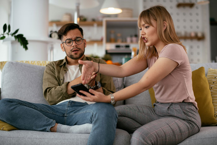 Woman Finds Flirty Valentine’s Card Meant For Her BF, He Plays Innocent While She Dials The Sender