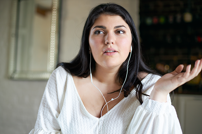 Internet Rallies Behind Woman Who Told Her Overweight Friend To Buy Two Plane Seats
