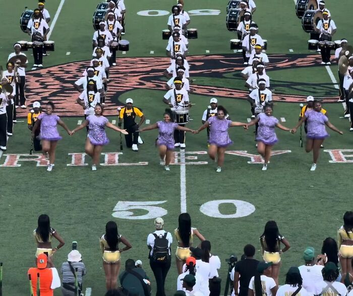College Band Announcer Body-Shames Plus-Size Dancers At Halftime, Backlash Forces Apology