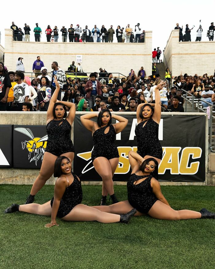 College Band Announcer Body-Shames Plus-Size Dancers At Halftime, Backlash Forces Apology