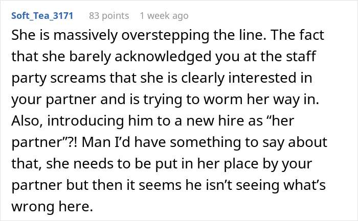Man Doesn’t Get Why GF Is Upset About His “Work Wife” Who’s Sending Him Hearts And Mirror Selfies
