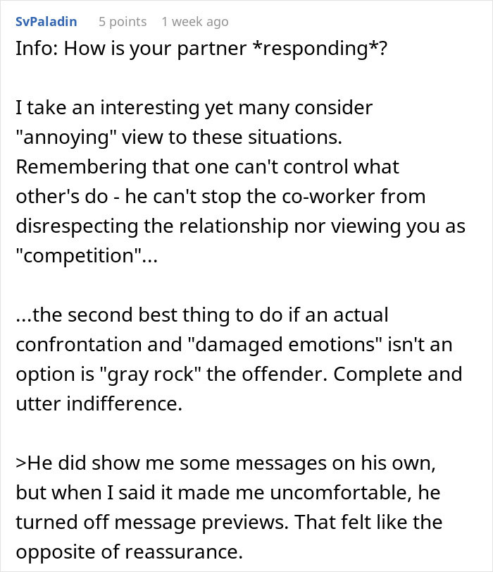 Man Doesn’t Get Why GF Is Upset About His “Work Wife” Who’s Sending Him Hearts And Mirror Selfies