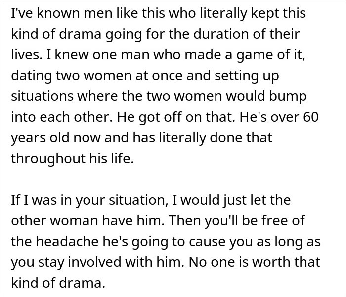 Man Doesn’t Get Why GF Is Upset About His “Work Wife” Who’s Sending Him Hearts And Mirror Selfies
