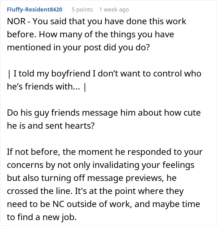 Man Doesn’t Get Why GF Is Upset About His “Work Wife” Who’s Sending Him Hearts And Mirror Selfies