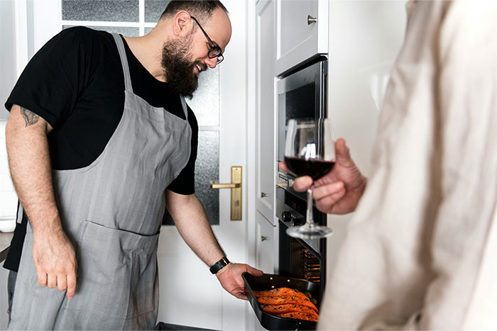 &#8220;I Blow Dry Chicken&#8221;: 36 People Who Cook Smarter, Not Harder, Share Their Weirdest Kitchen Cheats
