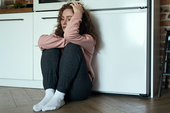 “Depressed Is Not An Excuse For Being Lazy”: Guy Snaps At Girlfriend, Instantly Regrets It