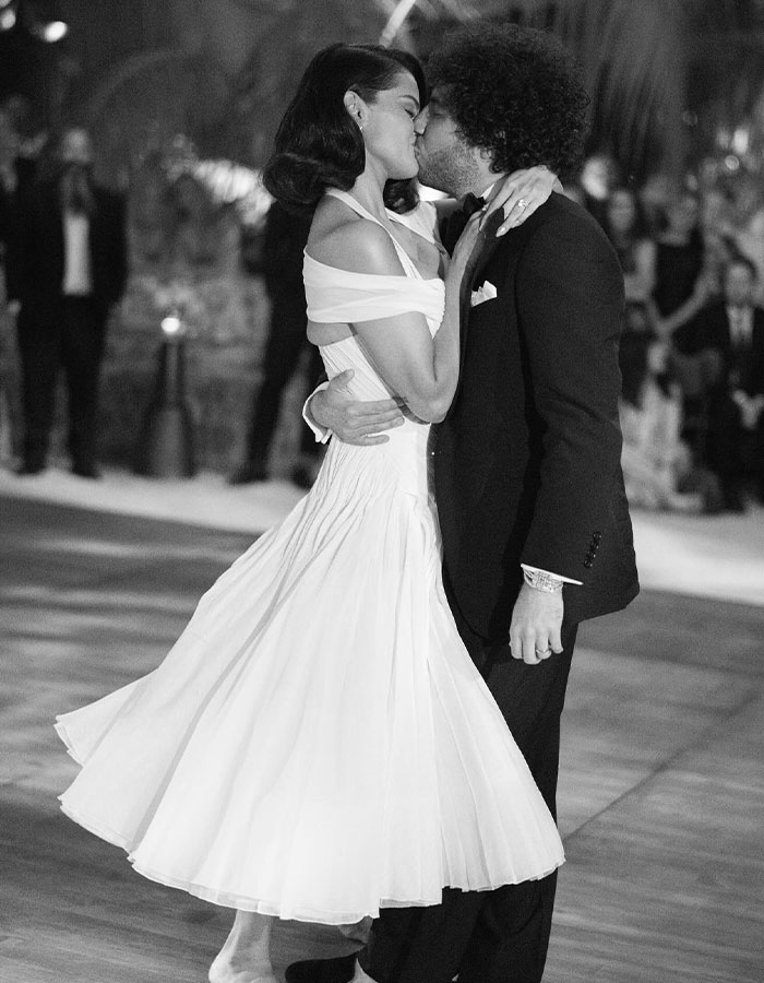 “Poor Bieber”: Selena Gomez’s Wedding Photo Dumb Has Everyone Talking