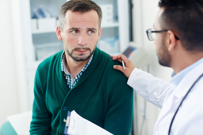 29 Scary Times Doctors Brushed Off Someone’s Symptoms As “Just Anxiety” But It Was Anything But
