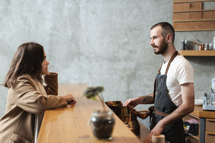 35 Tear-Jerking Stories From Servers About Lonely Diners Waiting For A Guest Who Never Showed