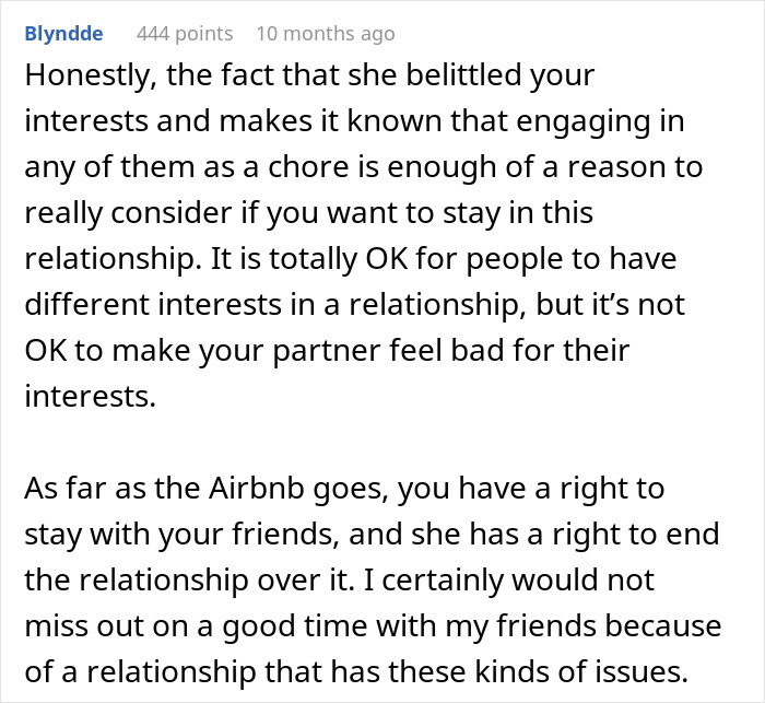 GF Tells Man He Must Choose Between Her And His Female Friend Before Going On Group Trip