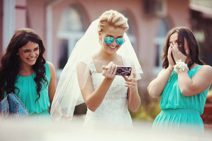 Netizens Reveal 30 Of The Most Unsettling Secrets Discovered While Snooping On A Partner’s Phone