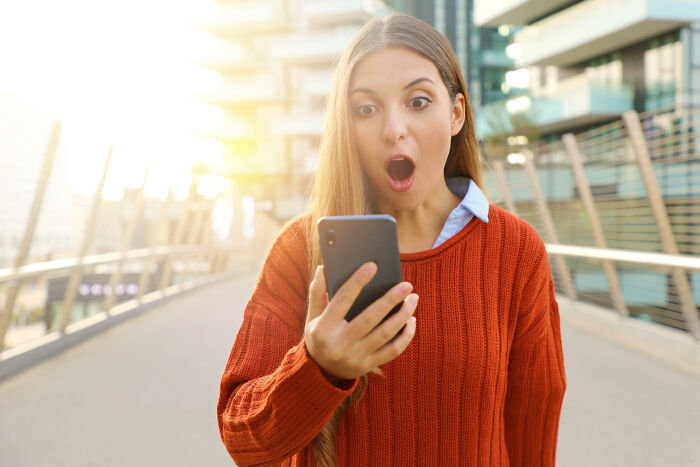 Netizens Reveal 30 Of The Most Unsettling Secrets Discovered While Snooping On A Partner’s Phone