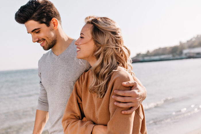 Netizens Reveal 30 Of The Most Unsettling Secrets Discovered While Snooping On A Partner’s Phone