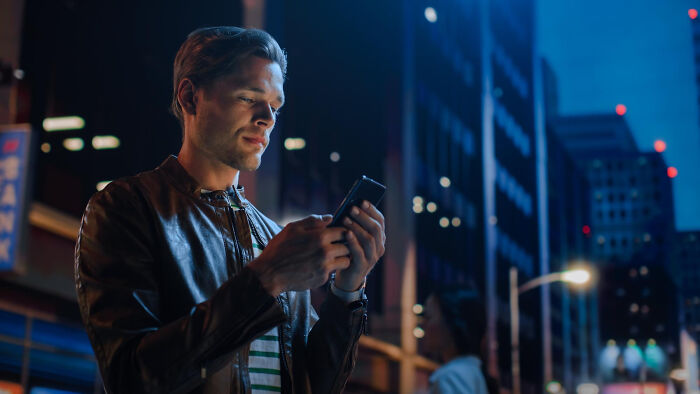 Netizens Reveal 30 Of The Most Unsettling Secrets Discovered While Snooping On A Partner’s Phone