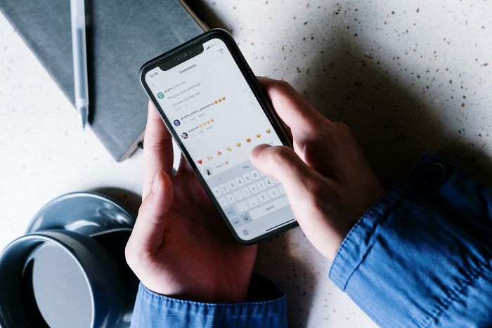 Netizens Reveal 30 Of The Most Unsettling Secrets Discovered While Snooping On A Partner’s Phone