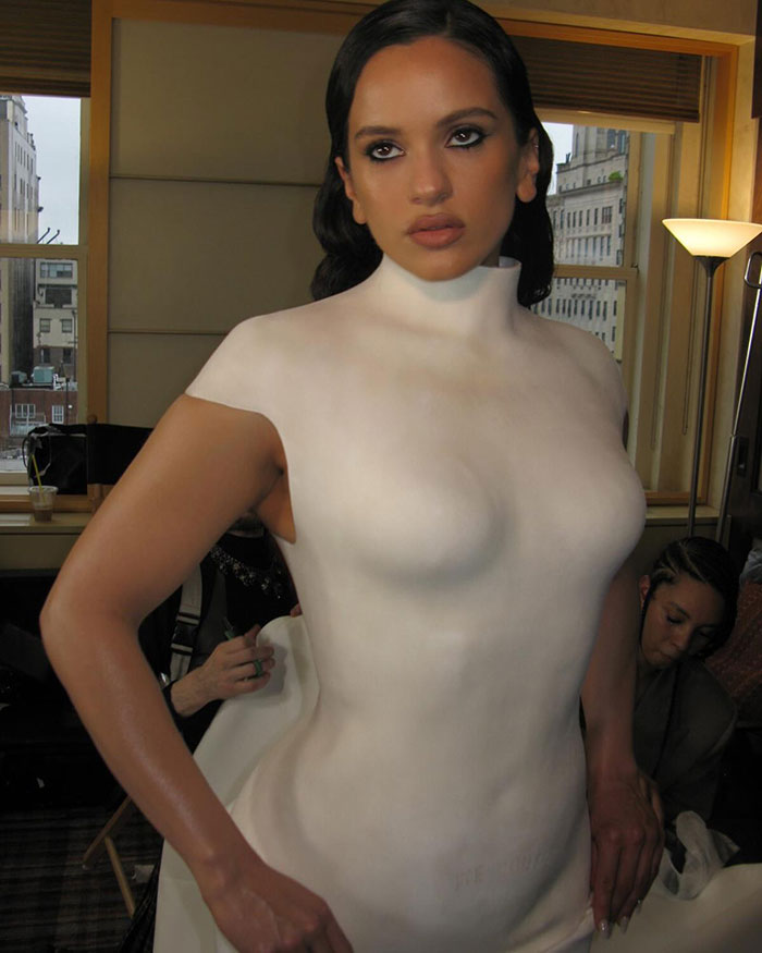 Pop Star Dyes Her Armpit Hair At Paris Fashion Week, Sparking Mixed Reactions: &#8220;Chicken Feathers&#8221;