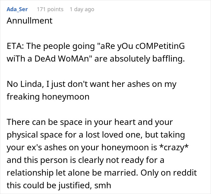 Guy Brings His Late Ex&#8217;s Ashes To Honeymoon After Remarrying, His New Spouse Is Just Stunned