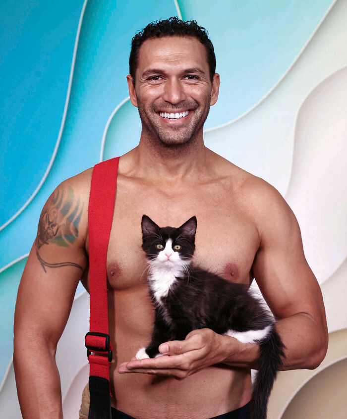 The Australian Firefighters Calendar: 50 Times Firefighters Melted Hearts With Kittens