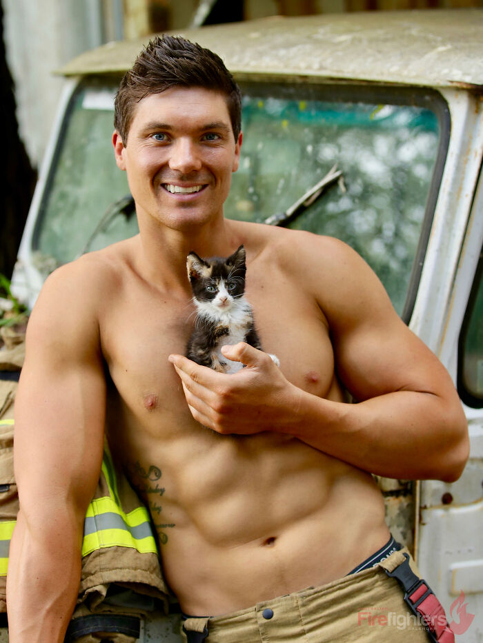 The Australian Firefighters Calendar: 50 Times Firefighters Melted Hearts With Kittens