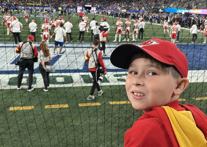 Viral &#8216;Kansas City Karen&#8217; Who Snatched Headband From 10YO Boy Lashes Out At Critics In New Video