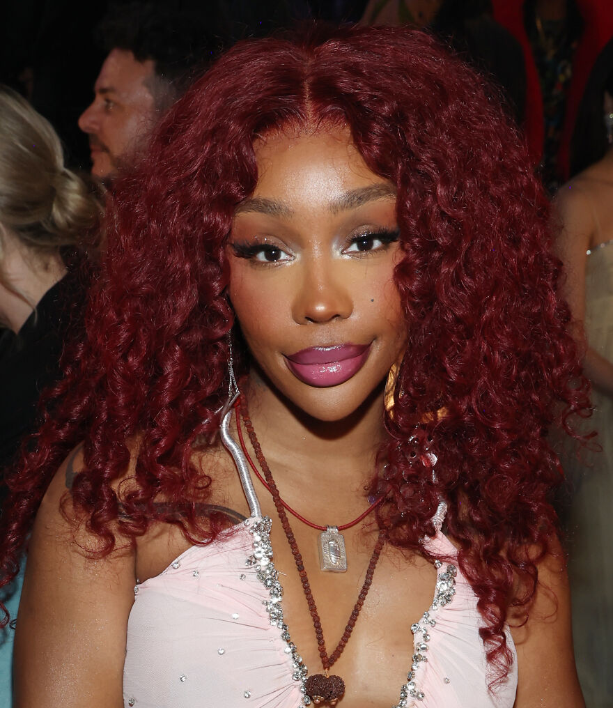 SZA’s “Before And After” Confessions And The Aftermath Of Cosmetic Transformation