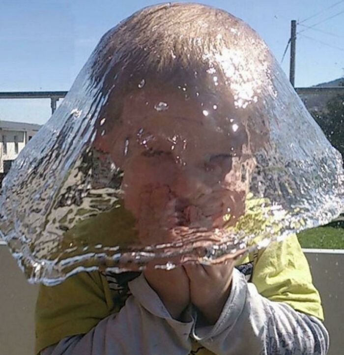 “The Moment The Rope Broke”: 73 Perfect Pictures Taken Split Seconds Before Disaster Struck