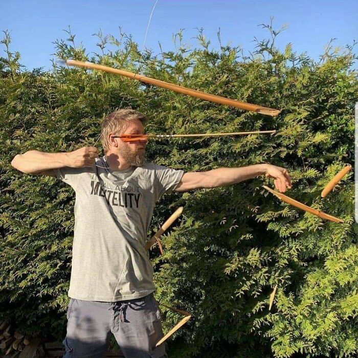“The Moment The Rope Broke”: 73 Perfect Pictures Taken Split Seconds Before Disaster Struck