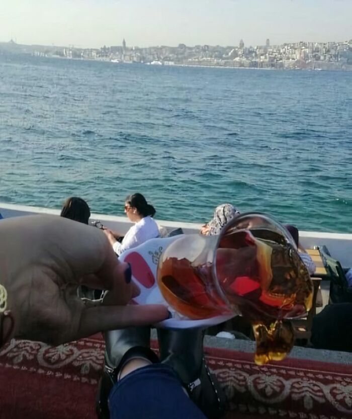 “The Moment The Rope Broke”: 73 Perfect Pictures Taken Split Seconds Before Disaster Struck
