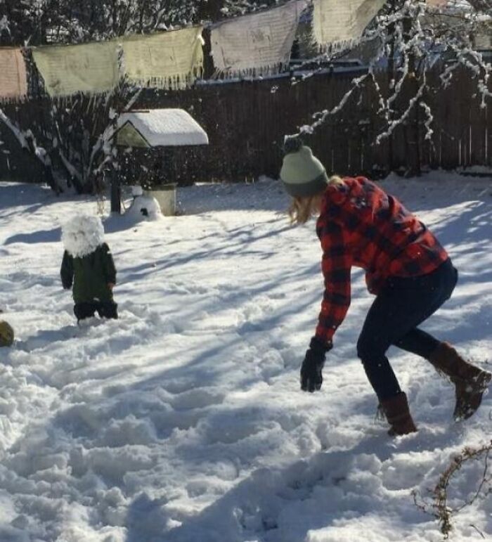“The Moment The Rope Broke”: 73 Perfect Pictures Taken Split Seconds Before Disaster Struck