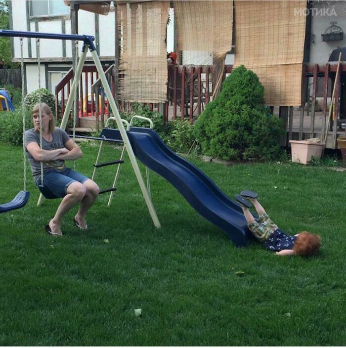 “The Moment The Rope Broke”: 73 Perfect Pictures Taken Split Seconds Before Disaster Struck