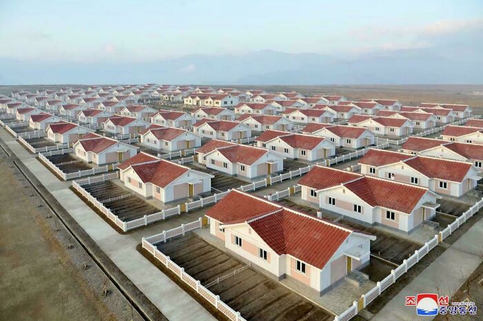 100 Pictures Of ‘Urban Hell’ Showing Everything That’s Wrong With Our Society (New Pics)