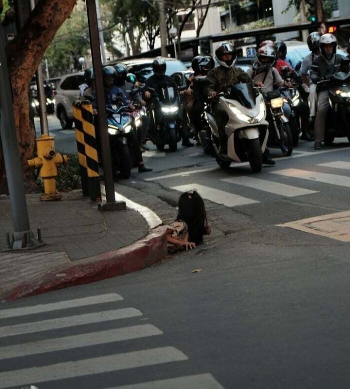 100 Pictures Of ‘Urban Hell’ Showing Everything That’s Wrong With Our Society (New Pics)